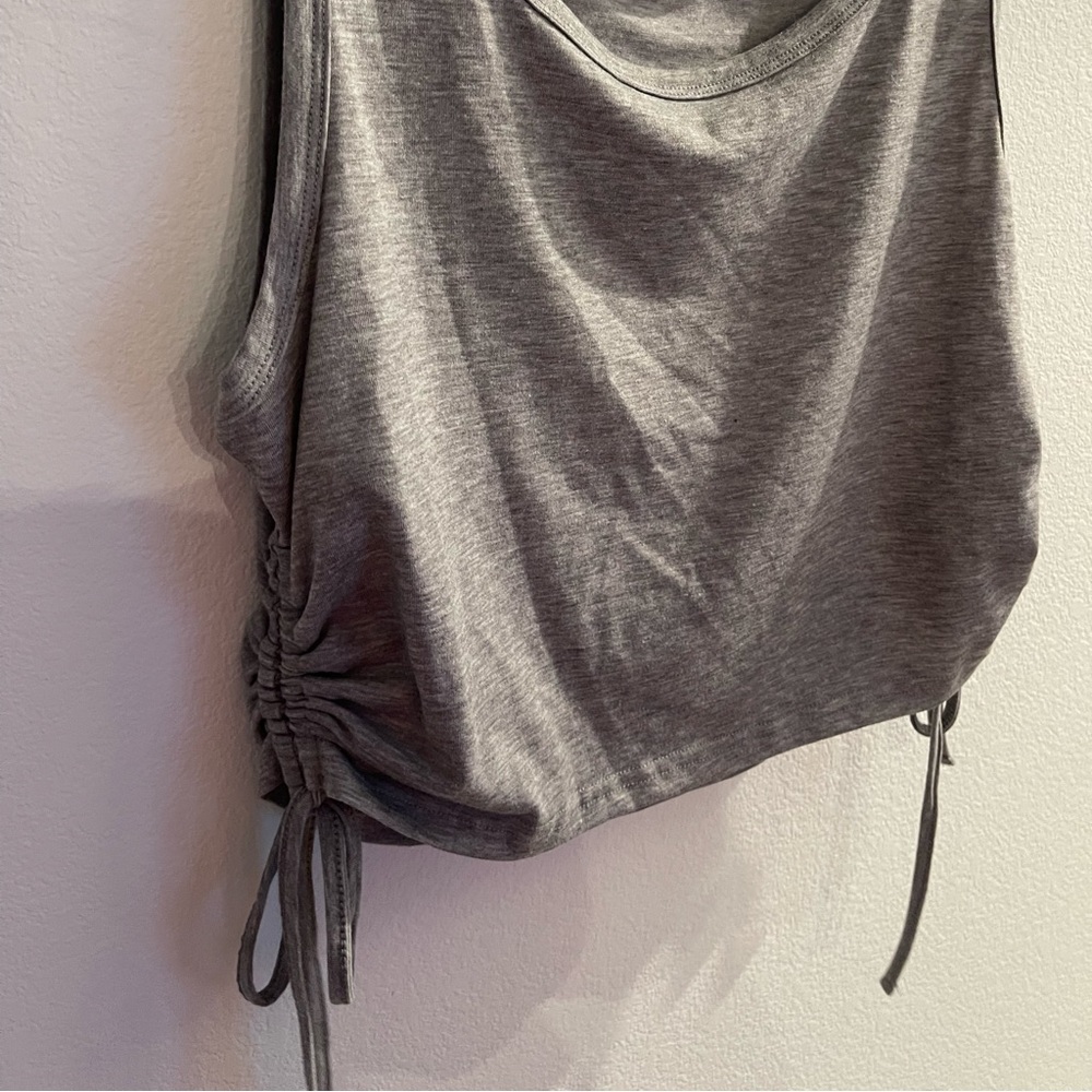 Grey ruched tank top - Picture 3 of 3